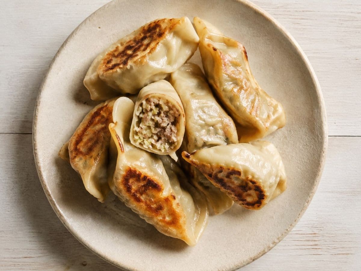 Jiaozi, plated as one serving.