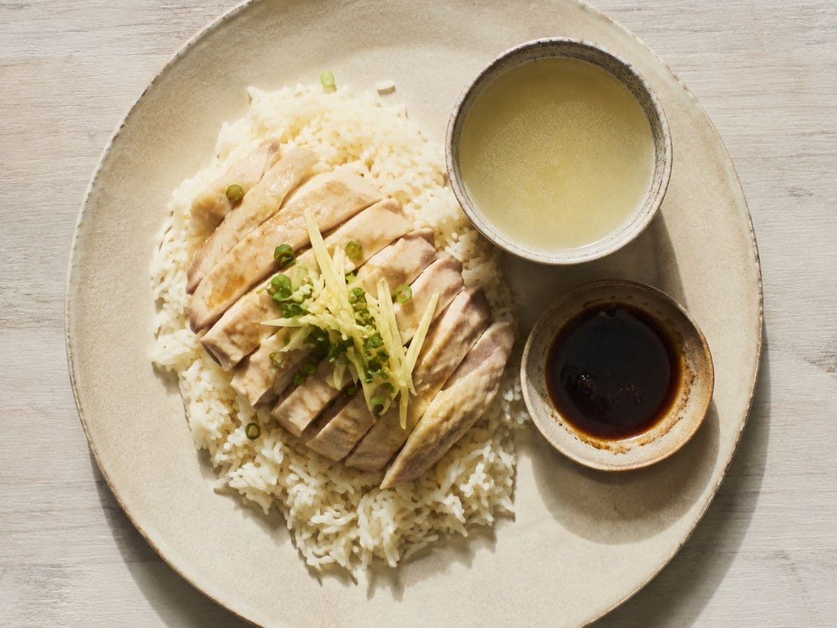 Hainanese Chicken Rice, plated as one serving.