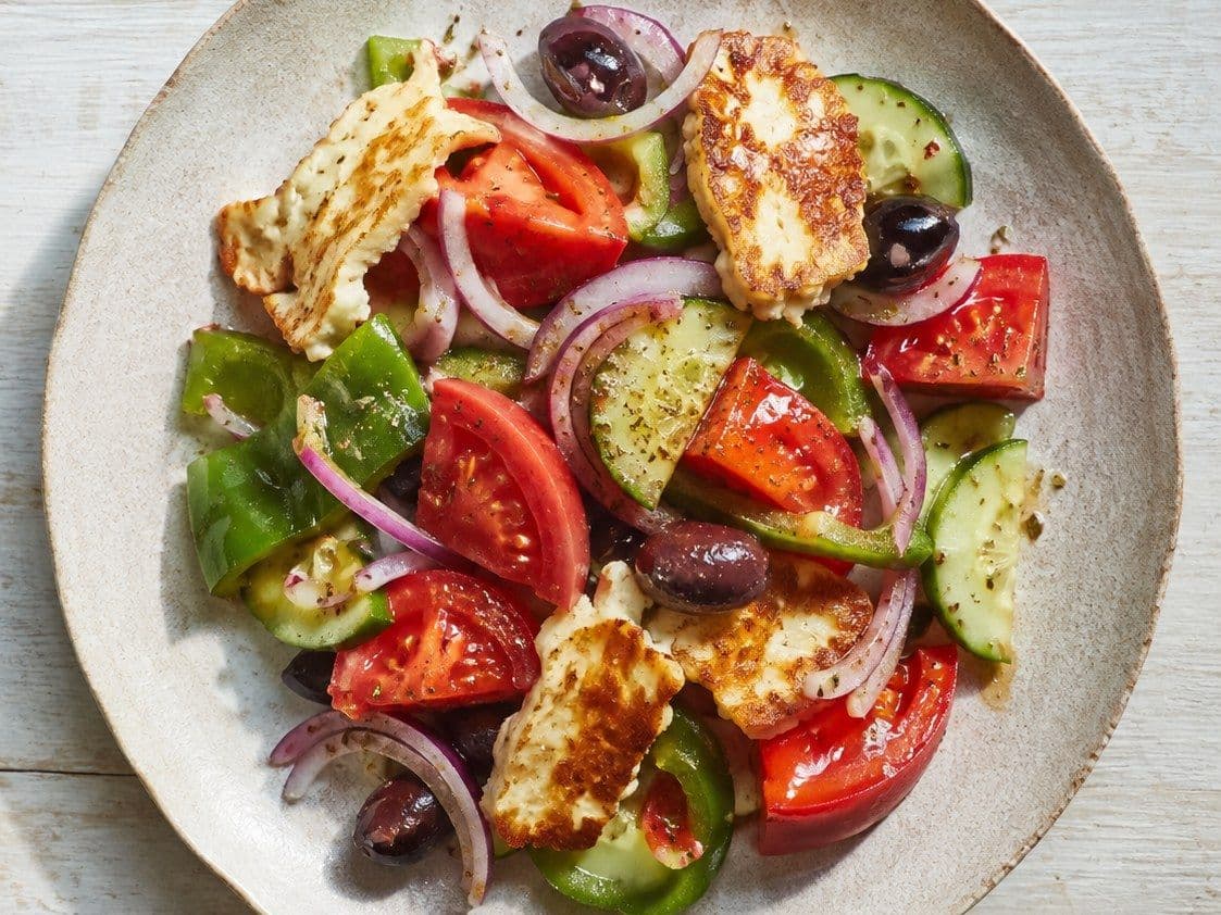 Salata Horiatiki Kypriaki, plated as one serving.