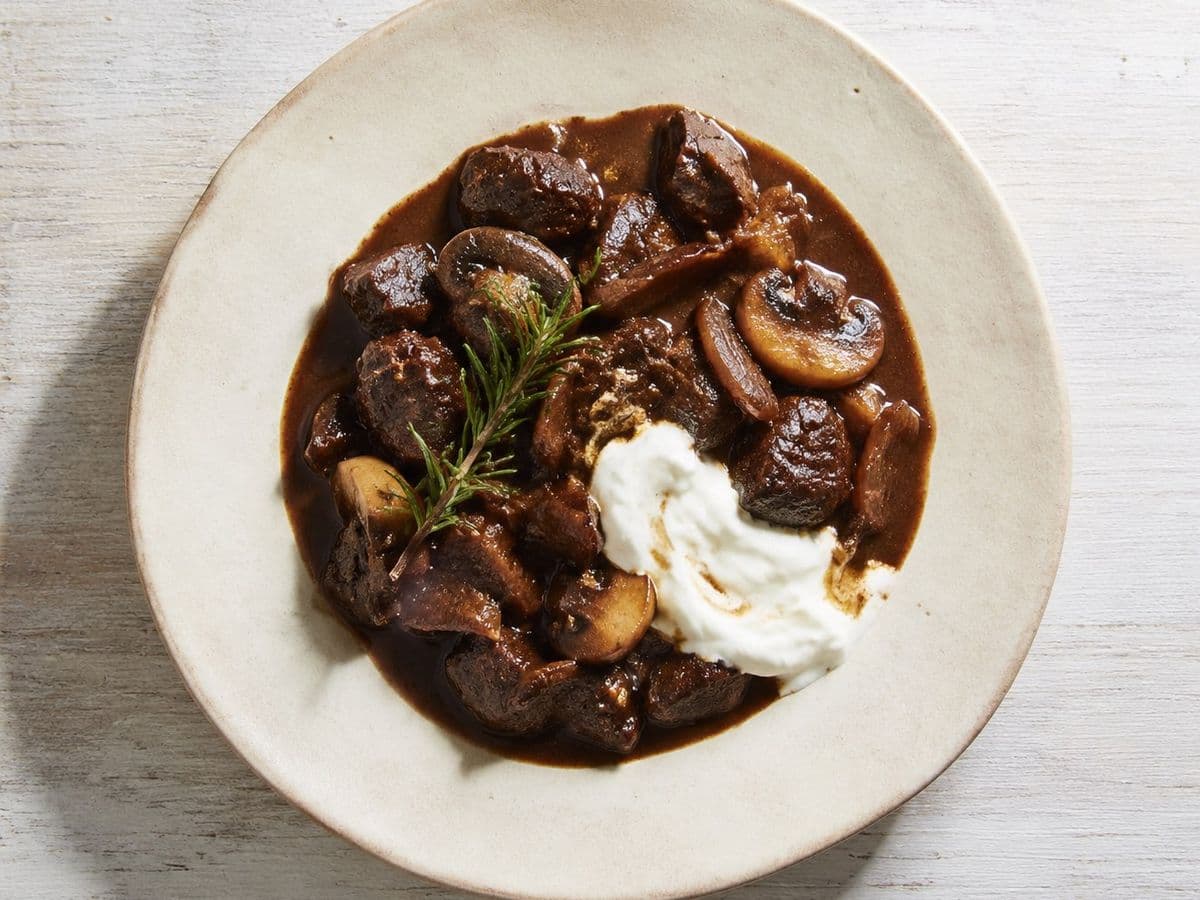 Rehragout, plated as one serving.