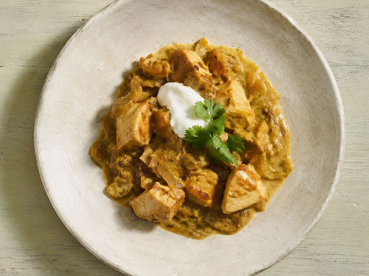 Chicken Korma, plated as one serving.