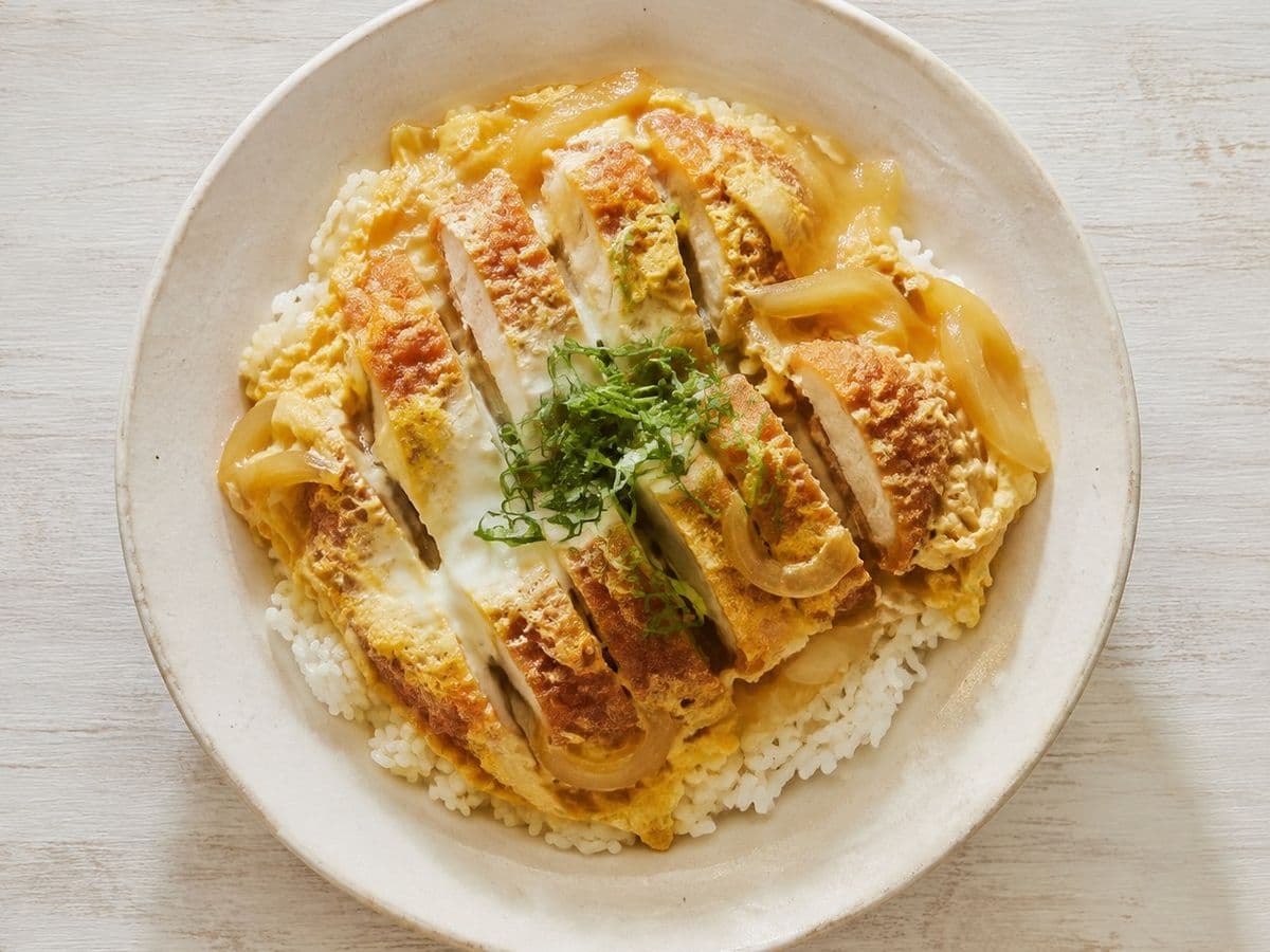 Katsudon, plated as one serving.