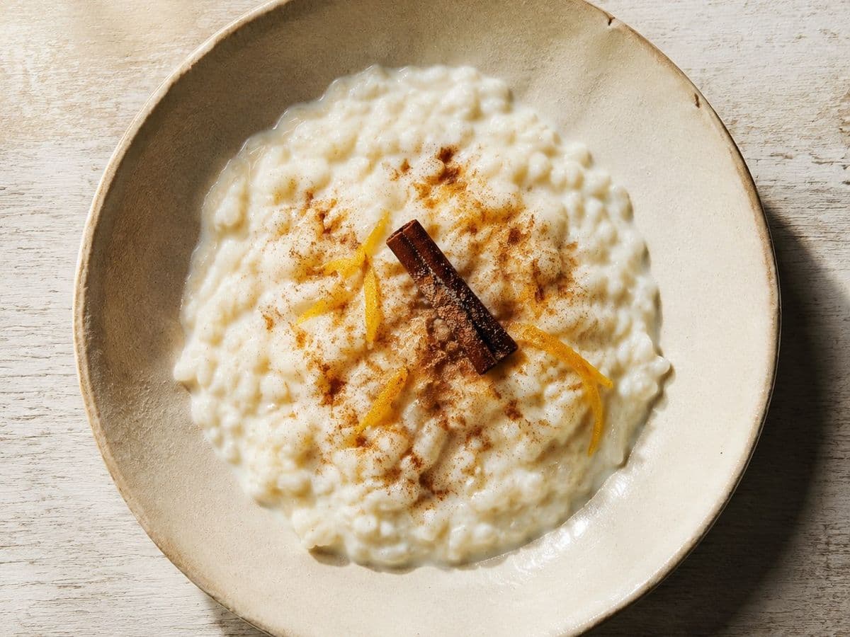 Arroz con Leche, plated as one serving.