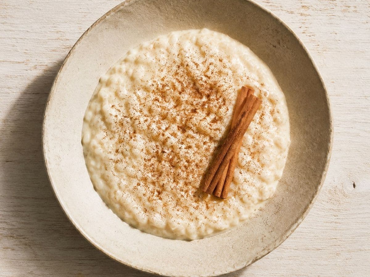 Arroz con Leche, plated as one serving.